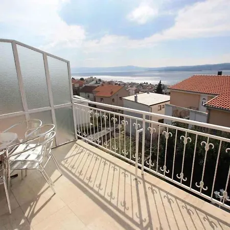 In 39152 * Crikvenica